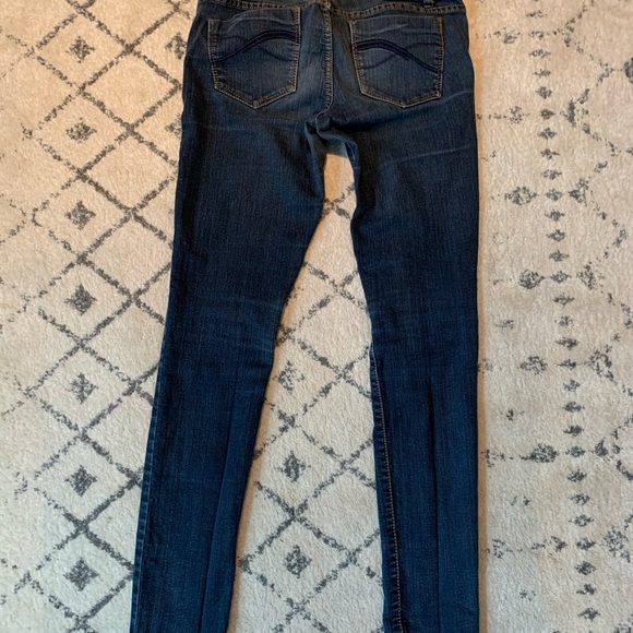 Blue jeans - Picture 3 of 3